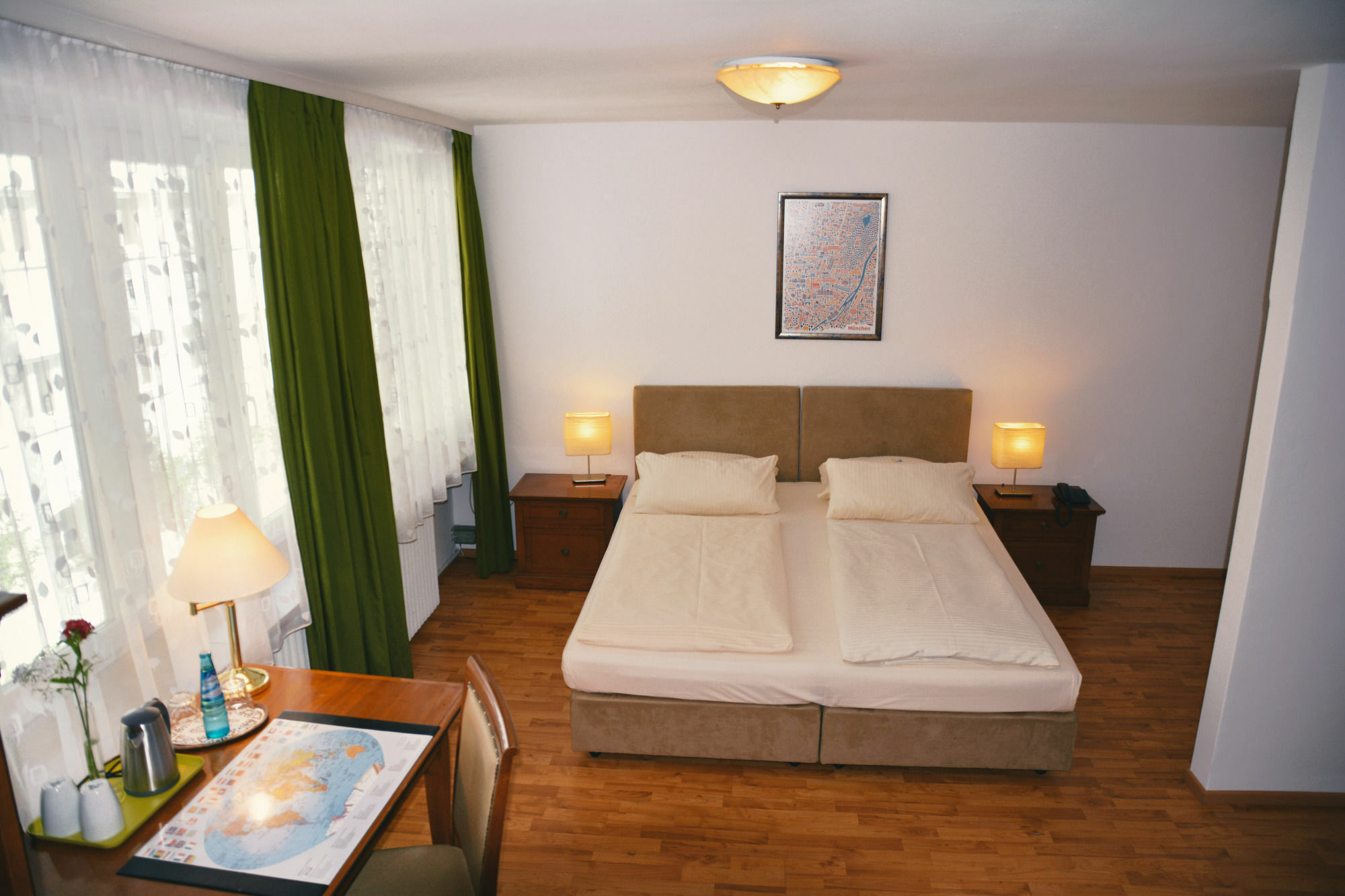 Hotel Lex Im Gartenhof Мюнхен Екстер'єр фото